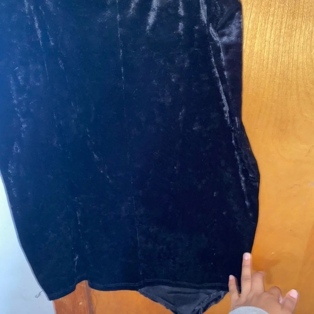 Dress - Picture 6 of 6